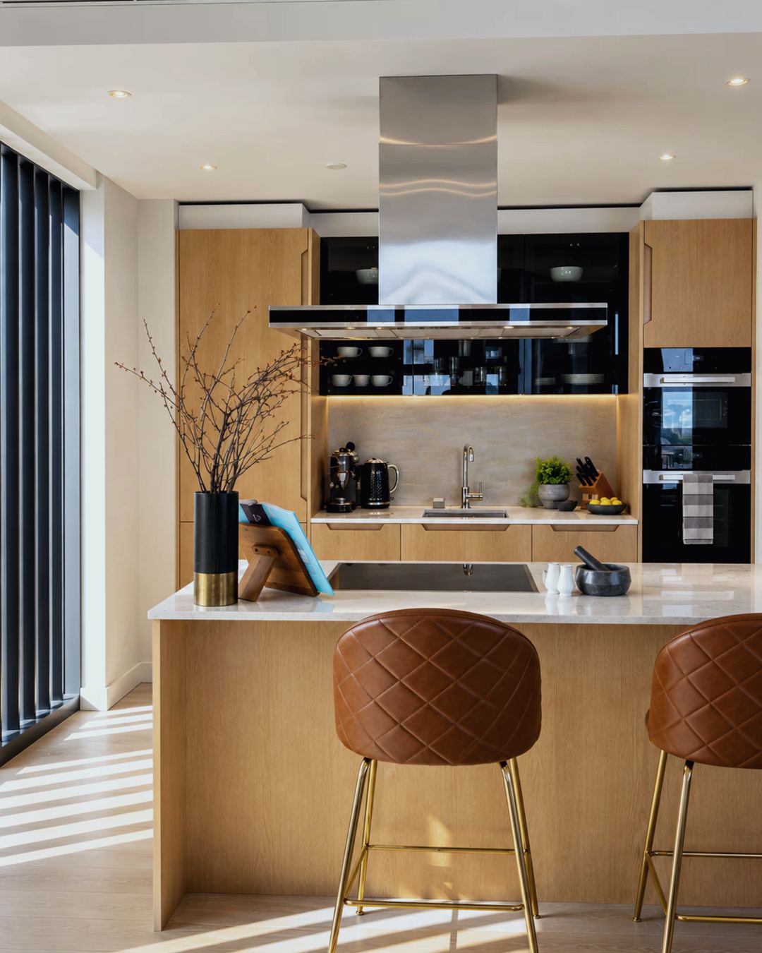 Open kitchen with breakfast bar